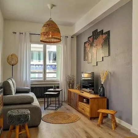 Charming T2 Equipped 1min Walk To Beaches *