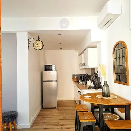 Charming T2 Equipped 1min Walk To Beaches Apartamento