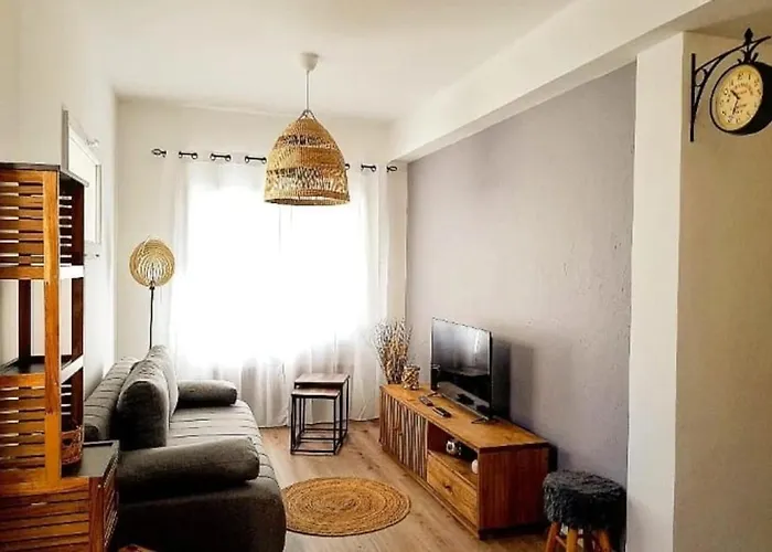 Charming T2 Equipped 1min Walk To Beaches Apartman