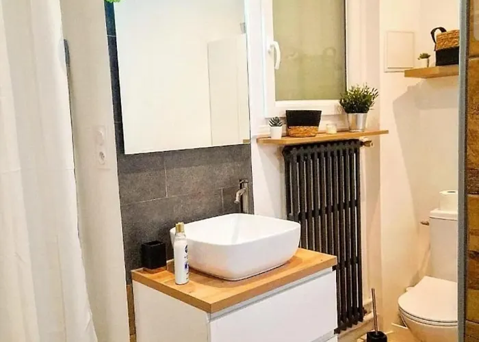 Charming T2 Equipped 1min Walk To Beaches Apartman Toulon