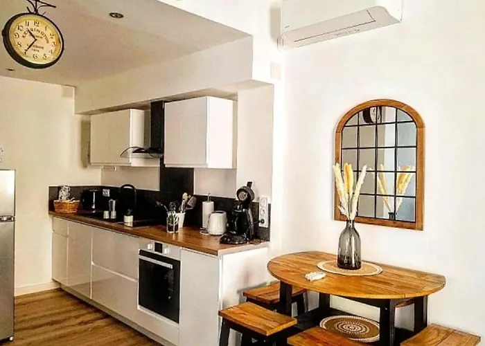 Apartman Charming T2 Equipped 1min Walk To Beaches